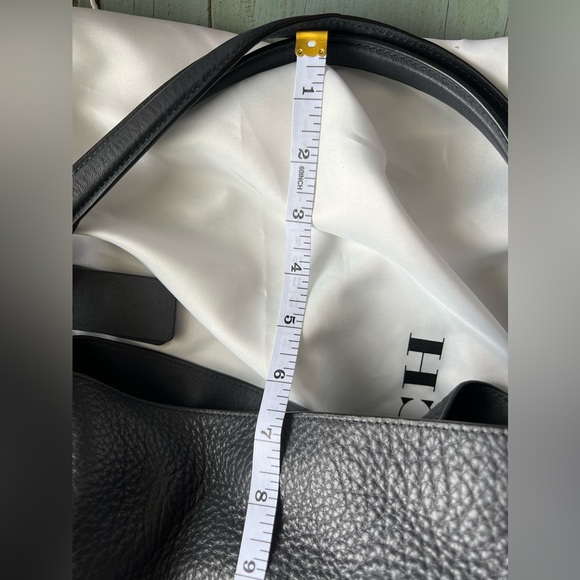 Coach Edie 42 Leather and Suede Shoulder Bag. - Picture 4 of 16